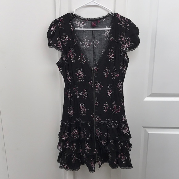 Black and Pink Floral Lace-Trimmed Dress - Picture 2 of 7
